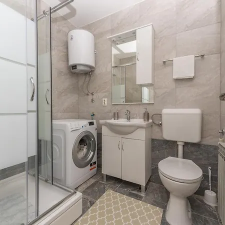 アパート Lily